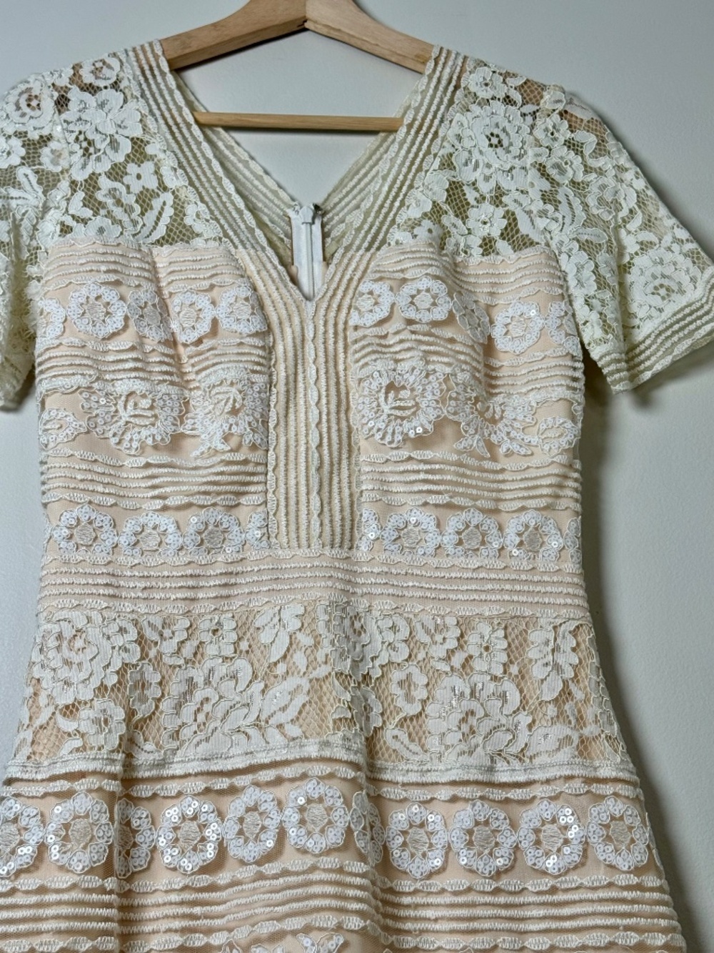 Tadashi Shoji Corin Lace Midi Dress Ivory Petal AVT17166M Sz 2 - Picture 3 of 11